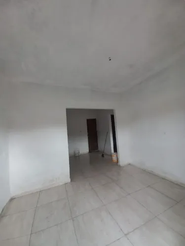 UMA CASA NA LAGE EM UMA ÓTIMA RUA
