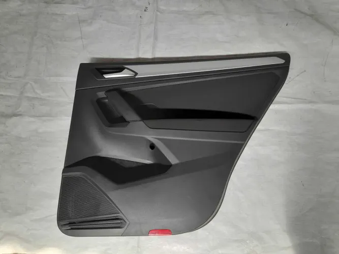 Forro Da Porta Traseira Direita Volkswagen Tiguan 2020 2021 Preto