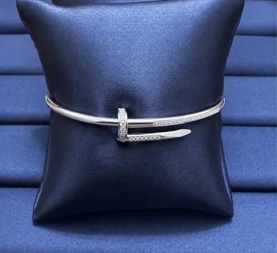 Bracelete inspiração prego da Cartier