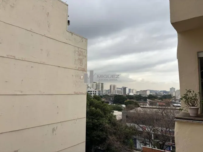 Apartamento para Locação na Rua Haddock Lobo com Sala, 2 Quartos, Dependência e Vaga
