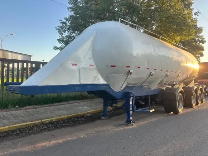 Carreta Silo Randon - 4 Eixos - Reformada - Pneus Novos - Laudo 2026