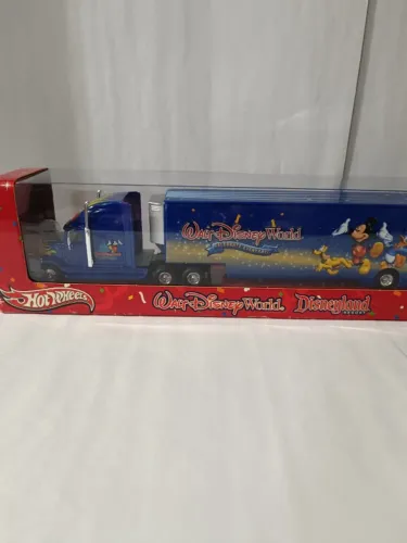 Hot Wheels Walt Disney World Celebrate Everyday Team Transporters