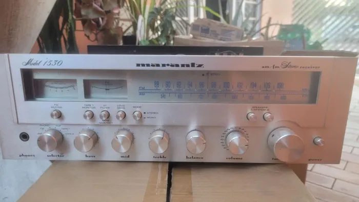 Receiver marantz model 1530 pra concertos
