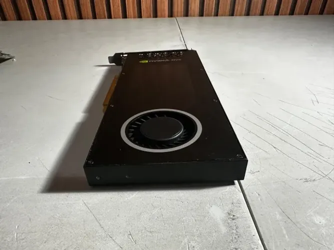 PLACA DE VIDEO NVIDIA NVS810 COM OITO SAIDAS MINI DISPLAYPORT