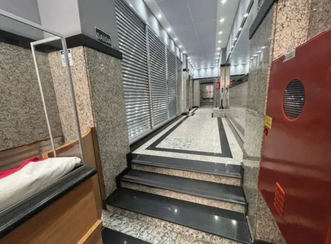 Sala Comercial 100m² | Centro SP | Metrô Anhangabaú | Venda ou Aluguel
