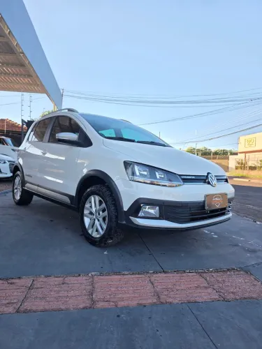 Volkswagen Crossfox 1.6 T. Flex 16V 5P 2015