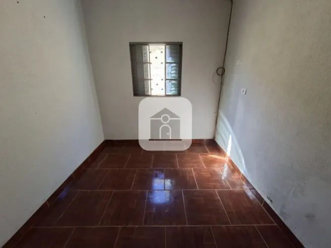 Casa para locação no bairro Mansour