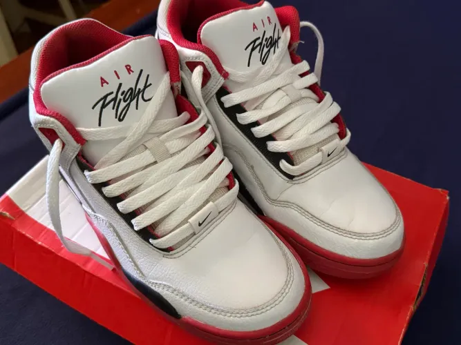 NIKE FLIGHT LEGACY