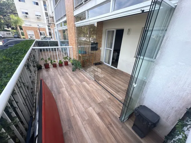 Apartamento 3 quartos (1 suíte), sacada com churrasqueira a carvão, condomínio clube