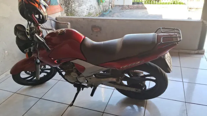 Yamaha YS 250 Fazer Vermelha - Ótimo Estado / Documentação Ok