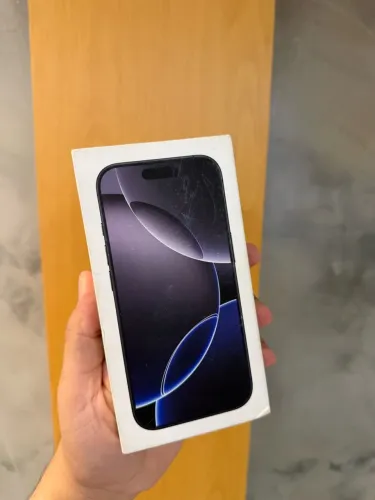 Caixa de iPhone 16 Pro 128GB Preto