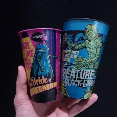 2 COPOS EXCLUSIVOS DA UNIVERSAL MONSTERS - COLECIONÁVEIS DO HABIB'S - RARIDADE!
