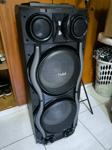 Caixa de som Philco, com nota e garantia.