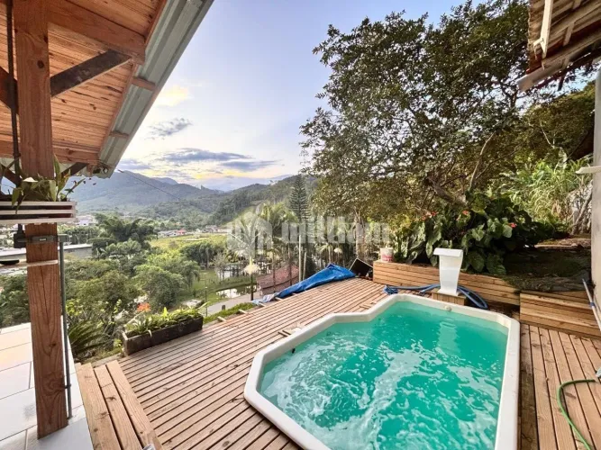 SITIO COM ÁREA DE FESTAS E PISCINA NA GUABIRUBA
