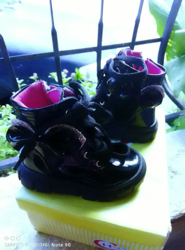 Bota coturno de menina, nova tamanho 20