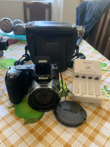 Vendo Câmera Nikon coolpix L810 com Defeito para peças 