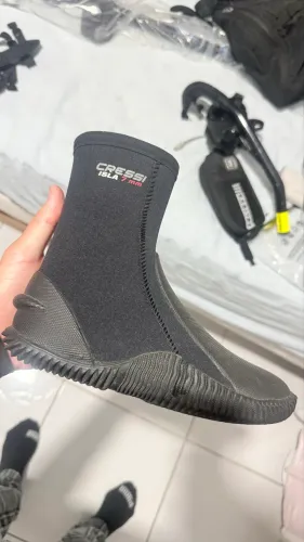 Bota 7mm mergulho cressi
