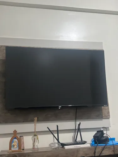 Televisão AOC ROKU