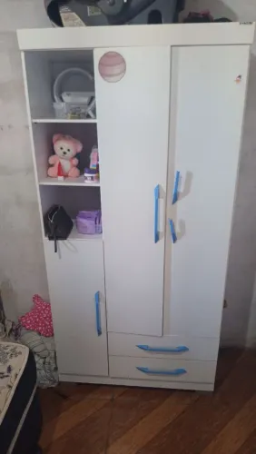 Guarda roupa infantil