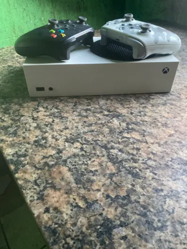 Xbox series s com dois controles originais