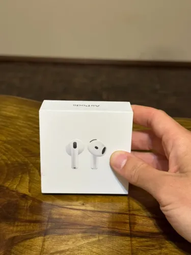 Apple AirPods (4ª Geração) - Modelo Padrão (Sem ANC) - NOVO LACRADO
