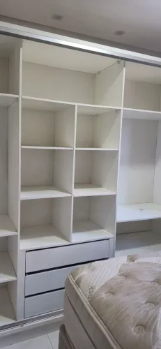 Guarda roupa
