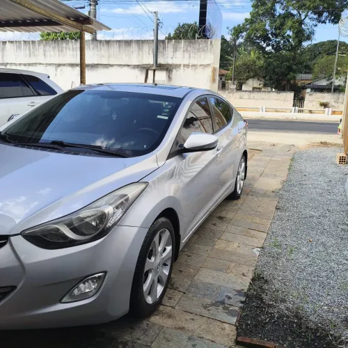Hyundai Elantra GLS 1.8 16V Aut. 2013