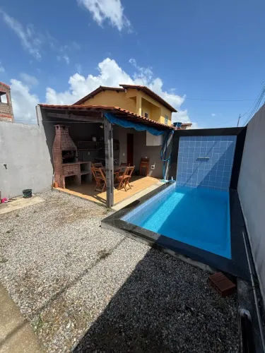 Alugo casa 2 qts piscina Icarai