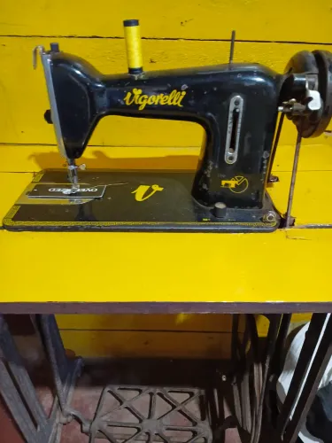 Máquina de costura relíquia