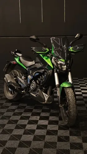 Dominar 400 2024 Verde