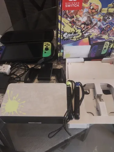 SWITCH OLED EDIÇÃO SPLATOON 3 (TROCA POR SWITCH LITE OI V1 E V2 COMO PARTE DO PAGAMENTO