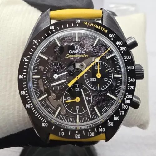 Relógio Omega Speedmaster Dark Side of the Moon Apollo 8 Automático + 2 Pulseiras de Couro
