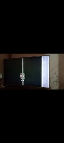 Venda de televisão smartv de 47 polegadas com defeito 