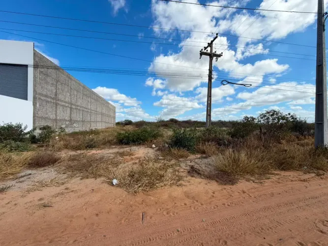 TERRENO COMERCIAL À VENDA!