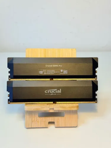 Memória RAM Crucial Pro DDR5 32GB 6000Mhz (16GBx2) CL36 CP16G60C36U5B