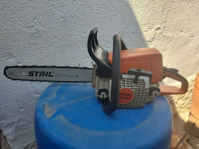 Motoserra Sthill