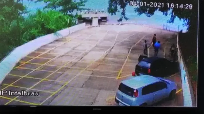 VENDO 3 TERRENOS NO CONDOMÍNIO NOVA ERA