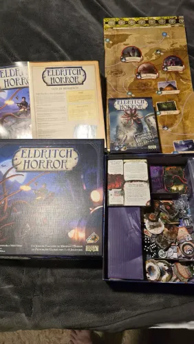 Jogo de tabuleiro - Eldritch Horror + Expansão Cidades em Ruinas - Galápagos
