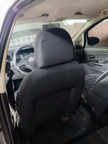 Fiat Punto Attractive 1.4 Fire Flex 8V 5P 2011