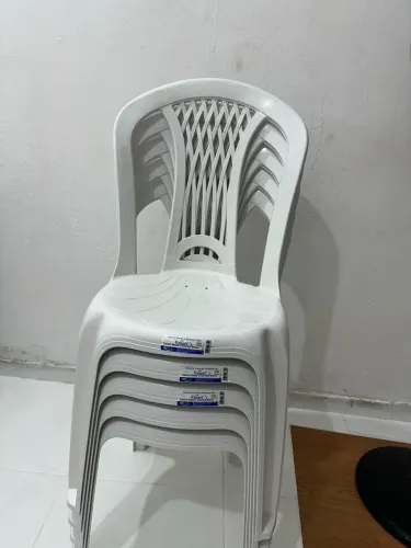Cadeira de plástico