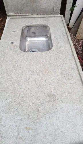 Pia em pedra itaunas.