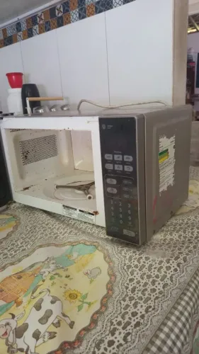 Microondas para retirada de peças