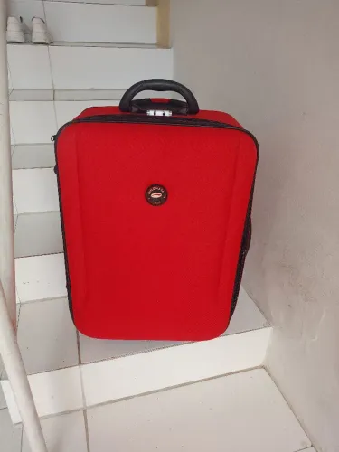 Mala diplomata grande com rodinha 300 reais