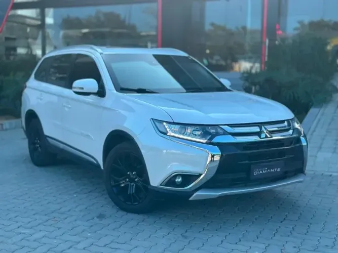 Mitsubishi Outlander Comfort 2.0 16V Aut. 2018