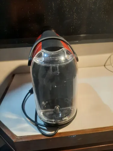 Vendo uma cafeteira 3 coraço?s