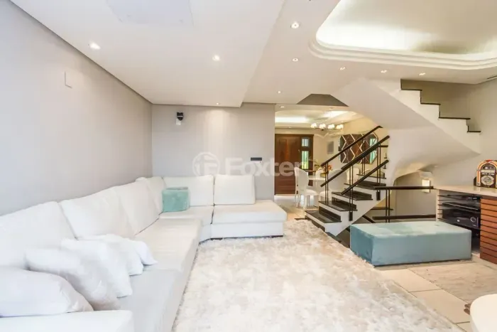 Vendo Espetacular casa em condomínio 3 quartos suíte 4 garagens 265m² no Bairro Sétimo Céu