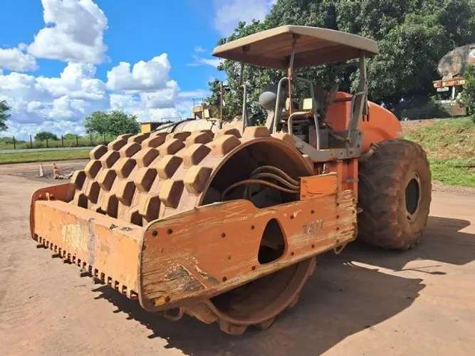 Rolo Compactador Hamm, modelo 3411, ano 2011