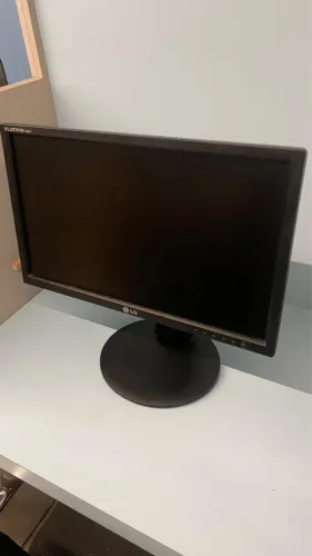Monitor LG Flatron E2011