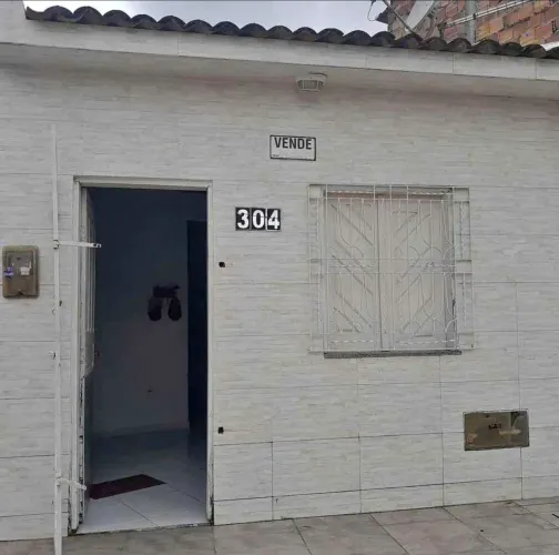 25-CASA NO BAIRRO DE FATIMA