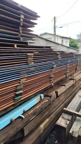 50 metros quadrados de forro em madeira demolição angelim com réguas até 6.00 metros comp